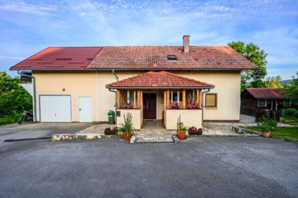 Guesthouse Mirko Hodak Selište Drežničko Buitenkant foto