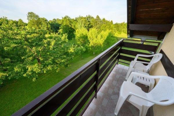 Guesthouse Mirko Hodak Selište Drežničko Buitenkant foto