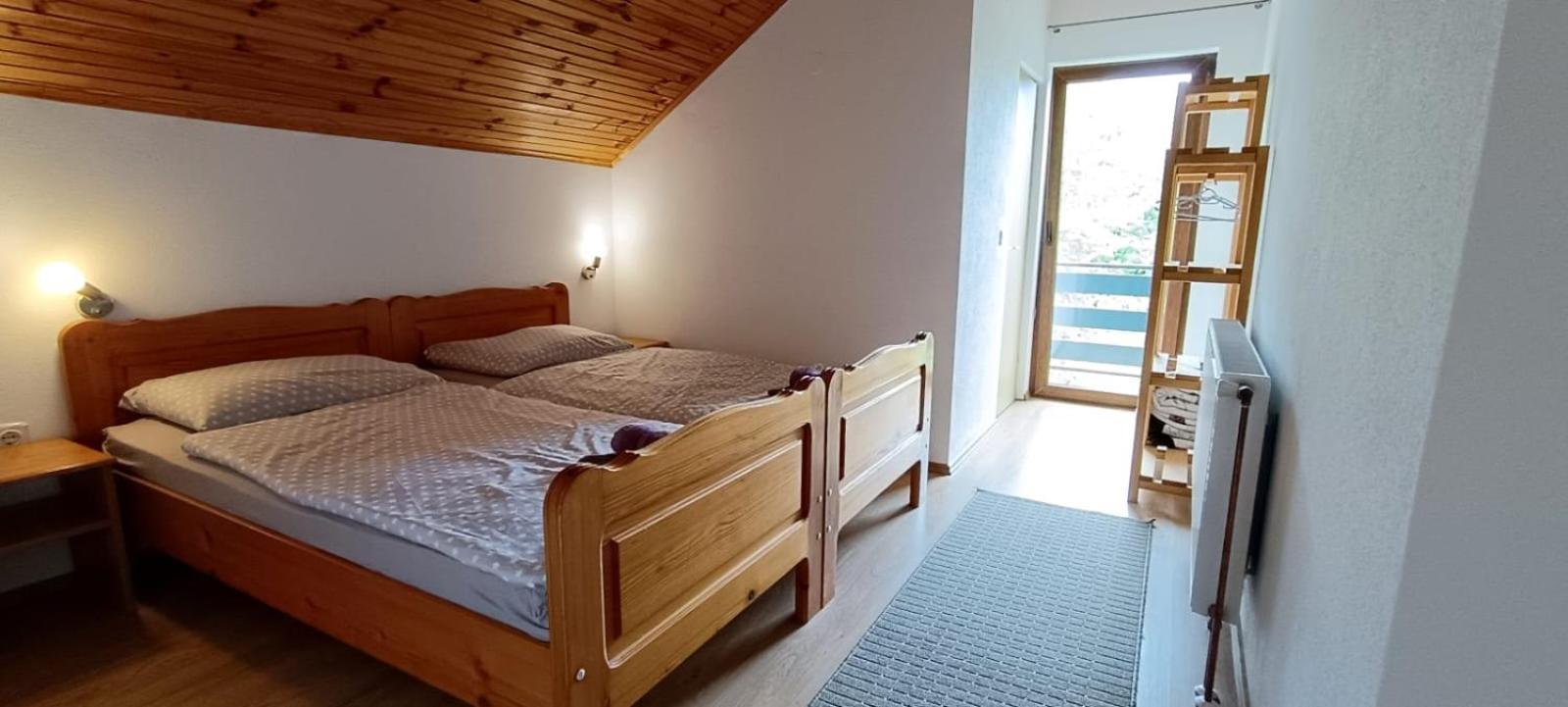 Guesthouse Mirko Hodak Selište Drežničko Buitenkant foto