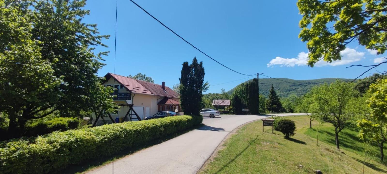Guesthouse Mirko Hodak Selište Drežničko Buitenkant foto