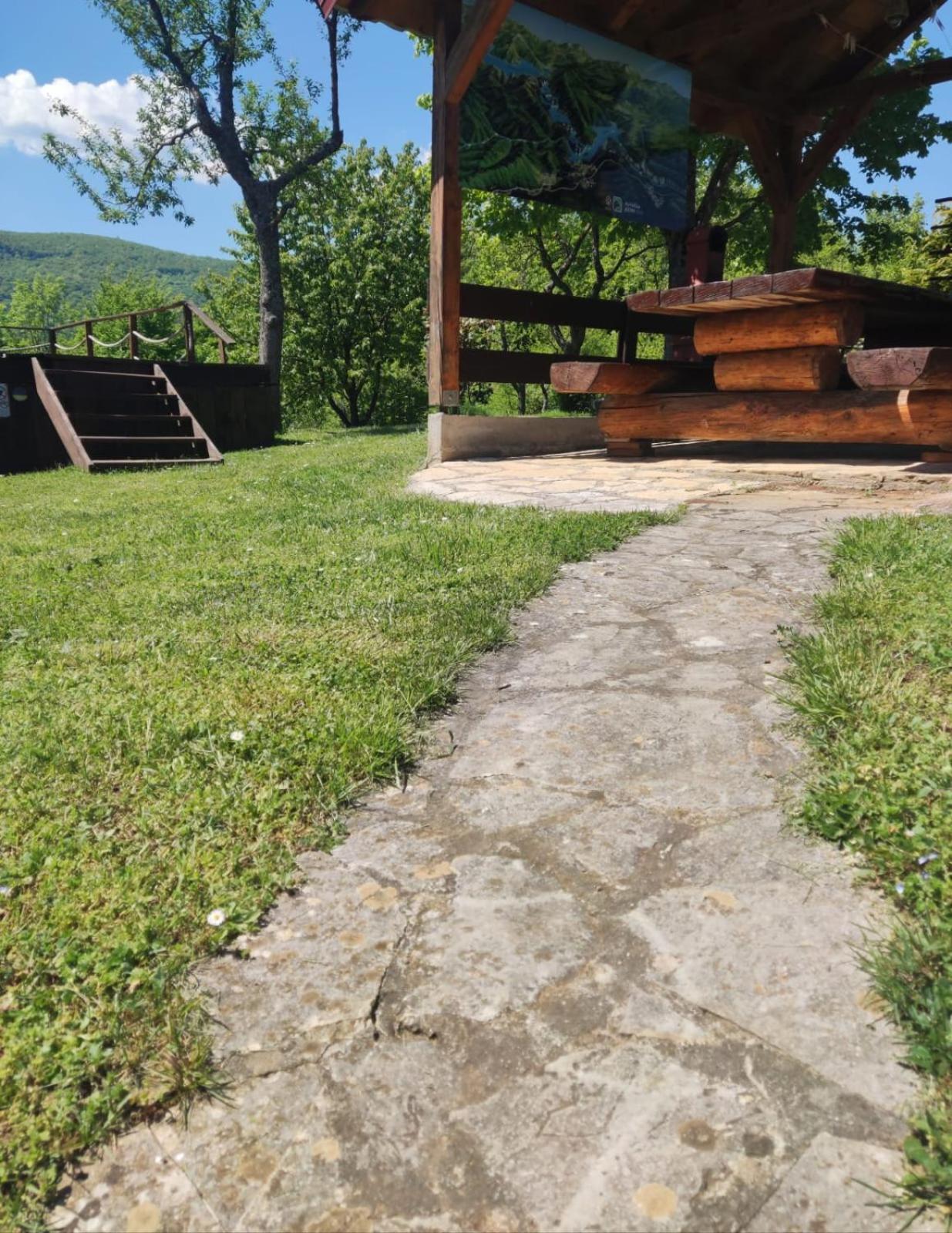 Guesthouse Mirko Hodak Selište Drežničko Buitenkant foto